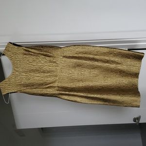 Gold Oscar de la Renta cocktail dress